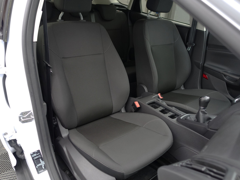 
Ford Focus 1.0 Trend- 60dkm, Privacy Glass, Clima, Comfort Interieur, Dealer onderhouden, MF Stuur vol									