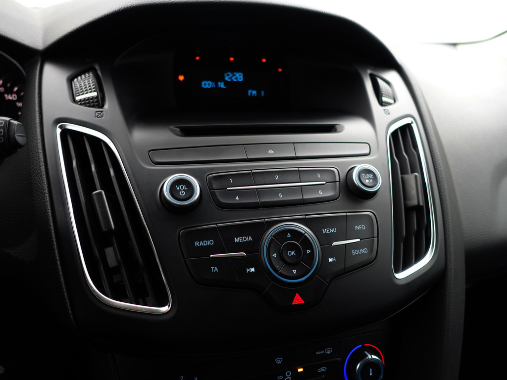 
Ford Focus 1.0 Trend- 60dkm, Privacy Glass, Clima, Comfort Interieur, Dealer onderhouden, MF Stuur vol									