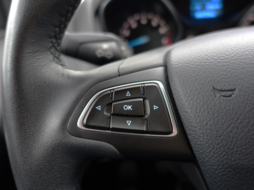 
Ford Focus 1.0 Trend- 60dkm, Privacy Glass, Clima, Comfort Interieur, Dealer onderhouden, MF Stuur vol									