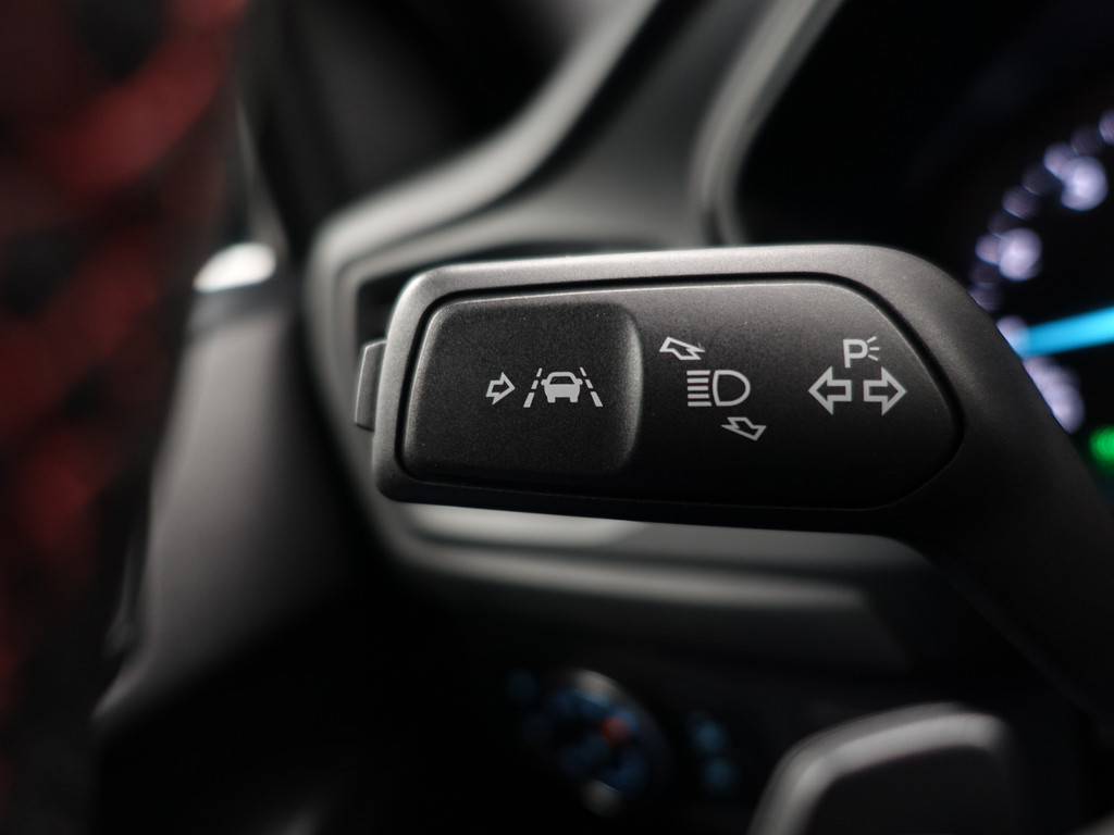 
Ford Focus 1.5 EcoBoost ST Line Business Aut- Bang Olufsen, Stuur/Stoelverwarming, Carplay, Keyless, Ada Cruise, Xenon Led vol									