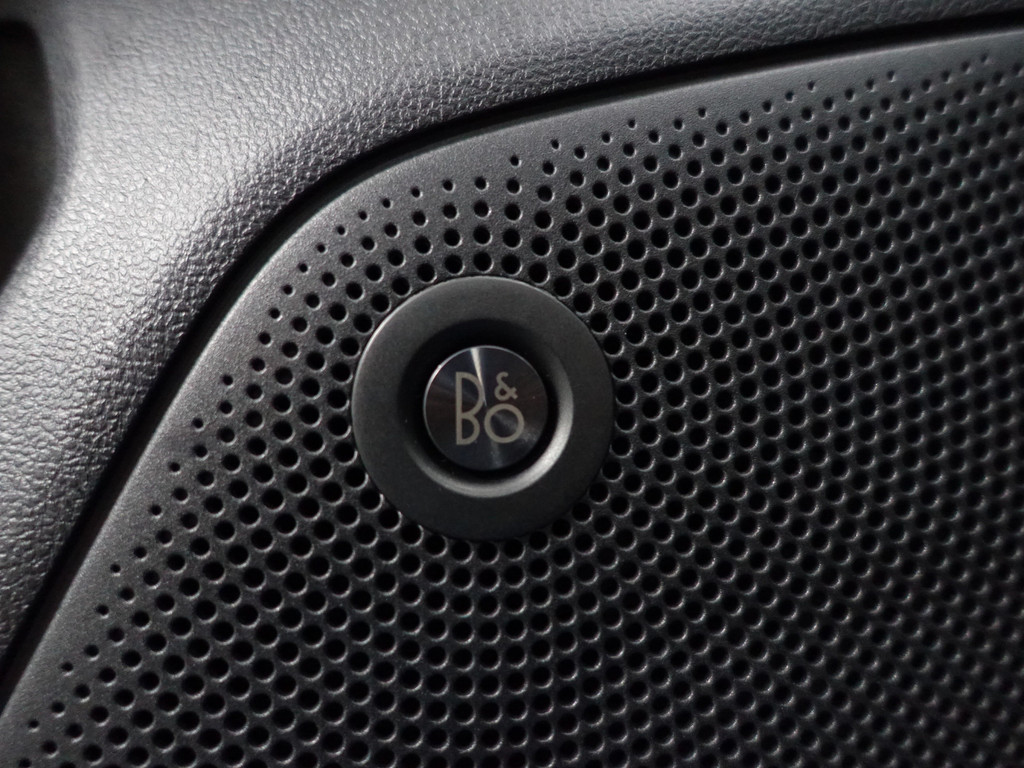 
Ford Focus 1.5 EcoBoost ST Line Business Aut- Bang Olufsen, Stuur/Stoelverwarming, Carplay, Keyless, Ada Cruise, Xenon Led vol									