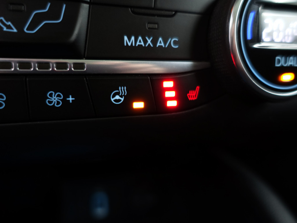 
Ford FOCUS Wagon 1.0 EcoBoost Hybrid Titanium X Business- Panoramadak, Bang Olufsen, Xenon Led, Virtual Cockpit, Stuur/Stoelverwarming vol									