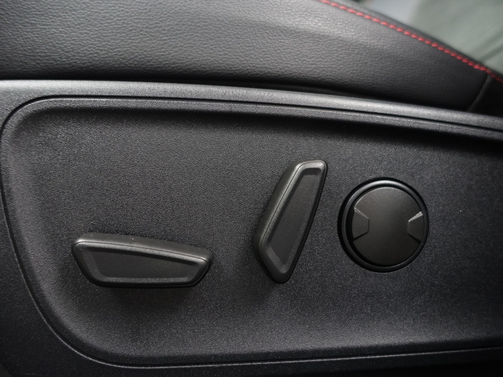 
Ford Kuga 2.5 PHEV ST-Line X Aut- Bang Olufsen, Panoramadak, Stuur/Stoelverwarming, Carplay, Ada Cruise, Virtual Cockpit vol									