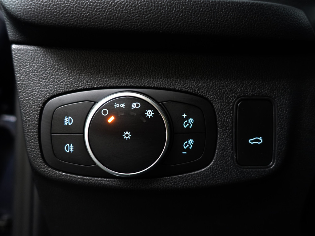 
Ford FOCUS Wagon 1.0 EcoBoost Hybrid Titanium X Business- Panoramadak, Bang Olufsen, Xenon Led, Virtual Cockpit, Stuur/Stoelverwarming vol									