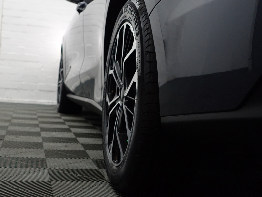 
Ford FOCUS Wagon 1.0 EcoBoost Hybrid Titanium X Business- Panoramadak, Bang Olufsen, Xenon Led, Virtual Cockpit, Stuur/Stoelverwarming vol									