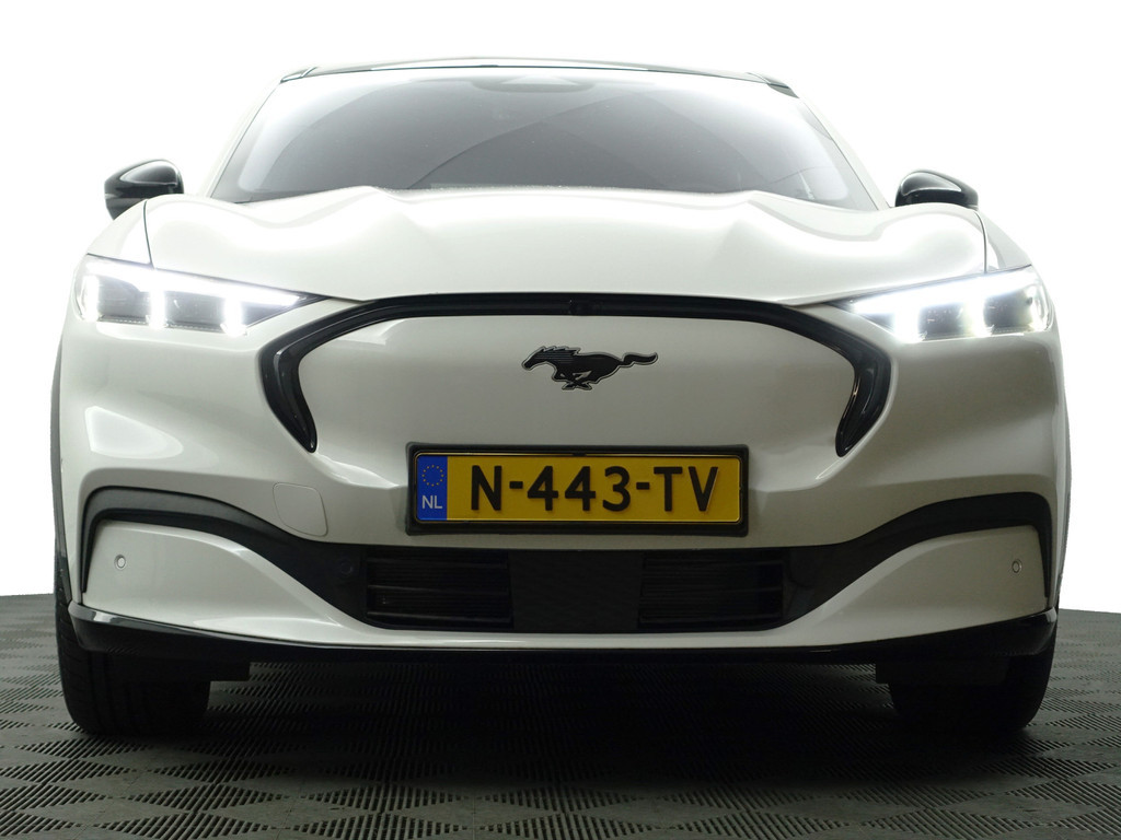 
								Ford Mustang Mach-E 75kWh AWD GT Sport Aut- Nap 263km !!Panoramadak, Bang Olufsen, Carbon, Sfeerverlichting, 360 Camera vol									