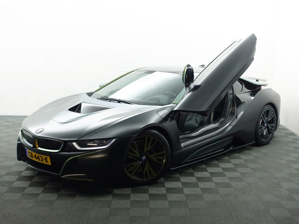 
BMW i8 1.5 Protonic Black Edition Aut- INCL BTW, Frozen Black, Forged carbon, Harman Kardon, Head Up, 360 Camera vol									