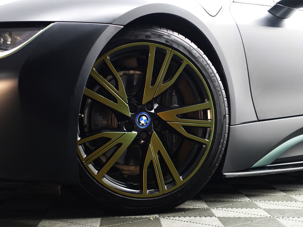 
BMW i8 1.5 Protonic Black Edition Aut- INCL BTW, Frozen Black, Forged carbon, Harman Kardon, Head Up, 360 Camera vol									