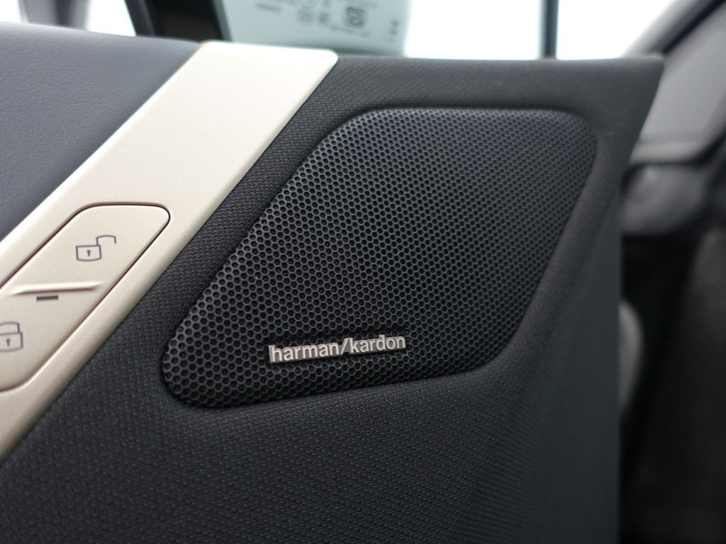 
BMW iX xDrive40 M Sport Plus 77 kWh- Stoelmassage, Harman Kardon, 360 Camera, Head Up, Memory Seats, Sfeerverlichting vol									