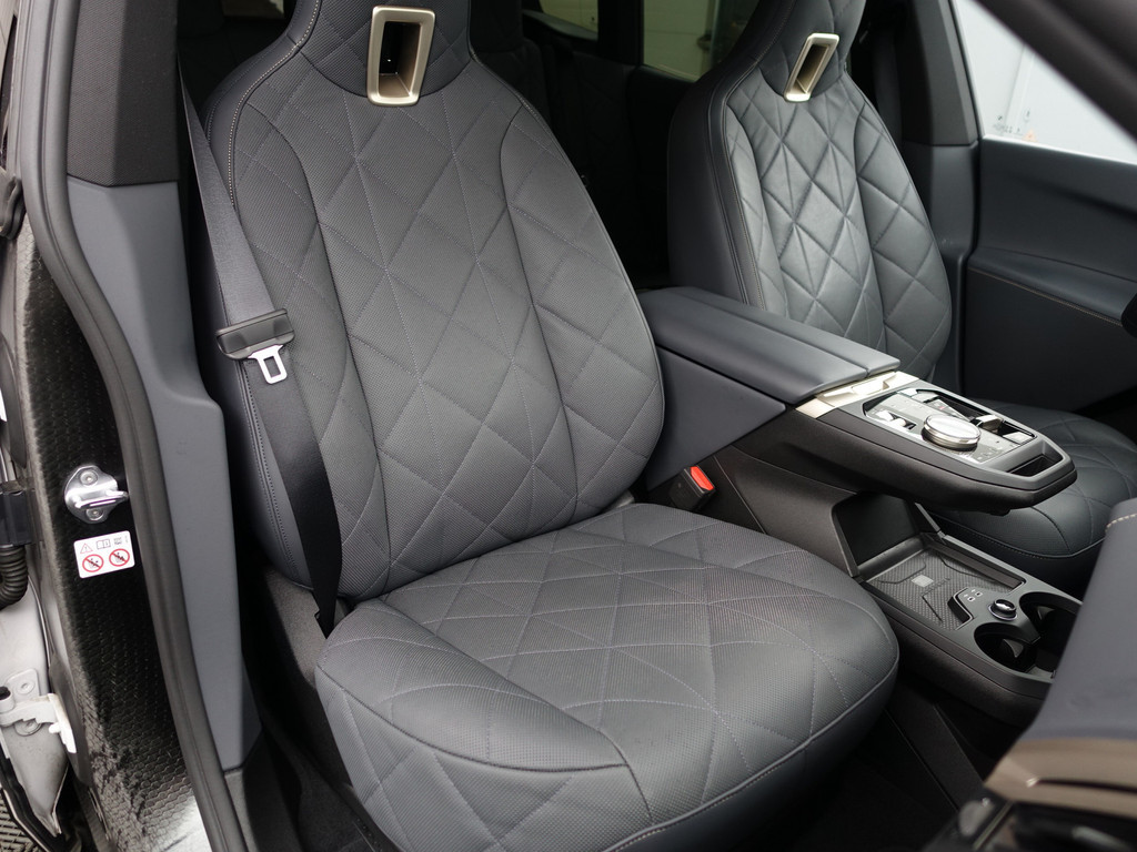 
BMW iX xDrive40 M Sport Plus 77 kWh- Stoelmassage, Harman Kardon, 360 Camera, Head Up, Memory Seats, Sfeerverlichting vol									