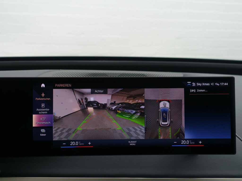 
BMW iX xDrive40 M Sport Plus 77 kWh- Stoelmassage, Harman Kardon, 360 Camera, Head Up, Memory Seats, Sfeerverlichting vol									