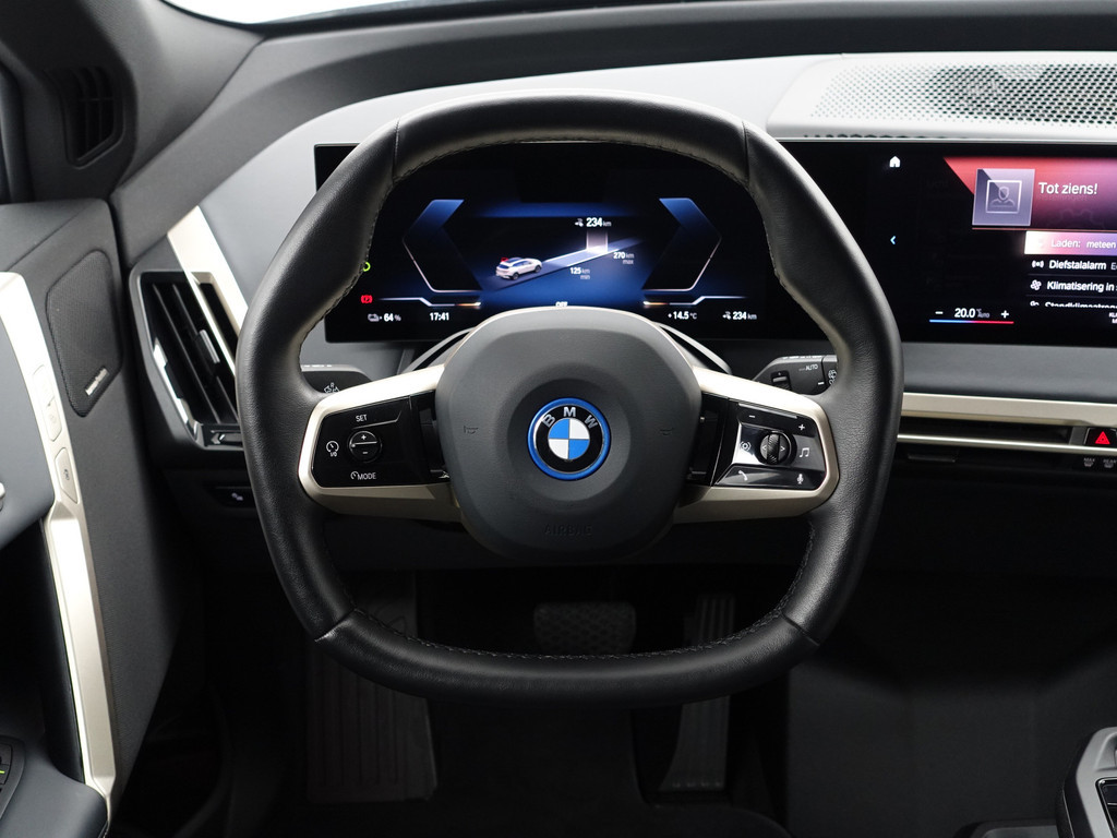 
BMW iX xDrive40 M Sport Plus 77 kWh- Stoelmassage, Harman Kardon, 360 Camera, Head Up, Memory Seats, Sfeerverlichting vol									