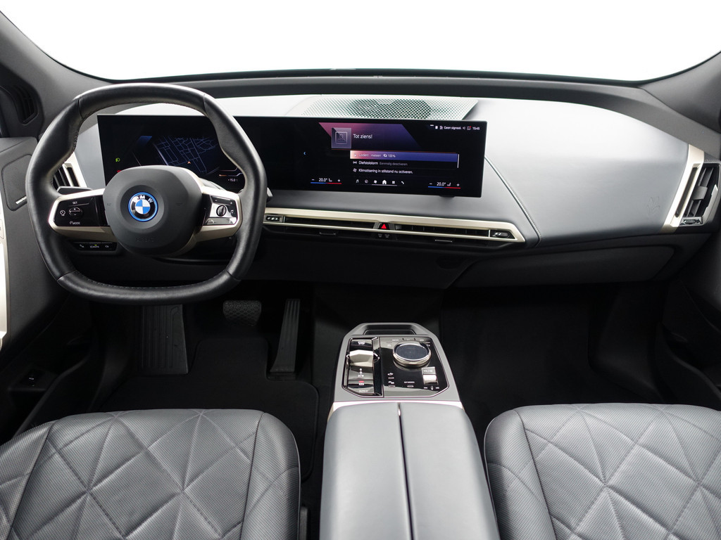 
BMW iX xDrive40 M Sport Plus 77 kWh- Stoelmassage, Harman Kardon, 360 Camera, Head Up, Memory Seats, Sfeerverlichting vol									