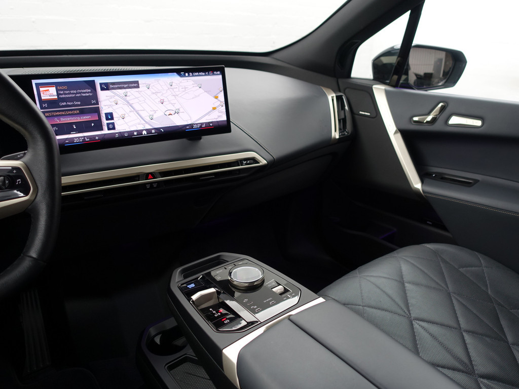 
BMW iX xDrive40 M Sport Plus 77 kWh- Stoelmassage, Harman Kardon, 360 Camera, Head Up, Memory Seats, Sfeerverlichting vol									