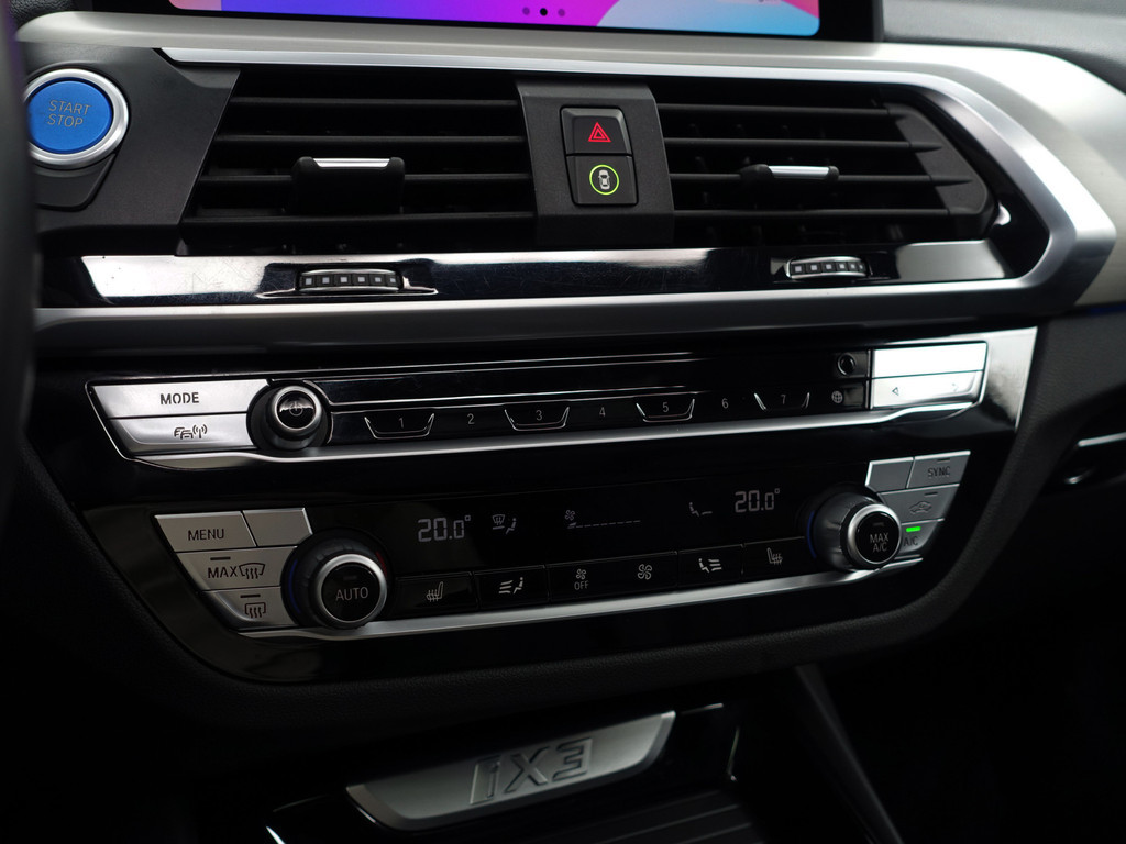 
								BMW iX3 High Executive 80 kWh M Sport Aut- Panodak, Harman Kardon, Head Up, Memory, CarPlay, Sfeerverlichting, 360 Camera vol									