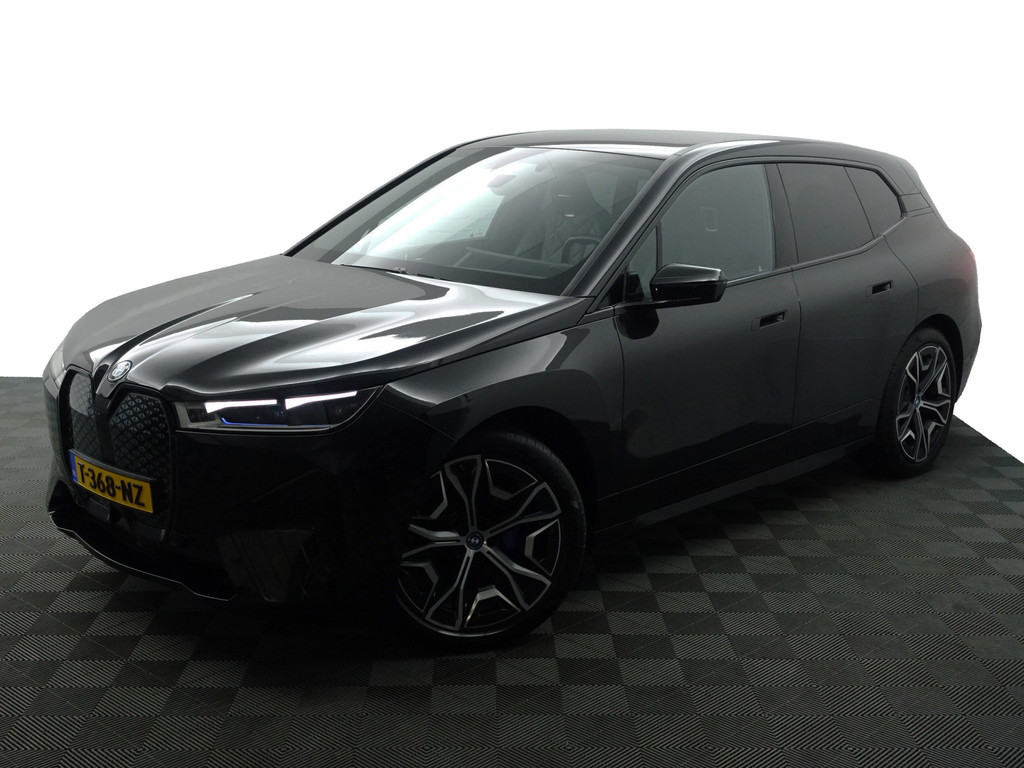 
BMW iX xDrive40 M Sport Plus 77 kWh- Stoelmassage, Harman Kardon, 360 Camera, Head Up, Memory Seats, Sfeerverlichting vol									
