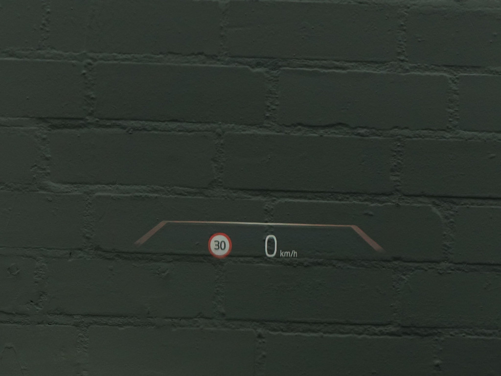 
BMW iX xDrive40 M Sport Plus 77 kWh- Stoelmassage, Harman Kardon, 360 Camera, Head Up, Memory Seats, Sfeerverlichting vol									