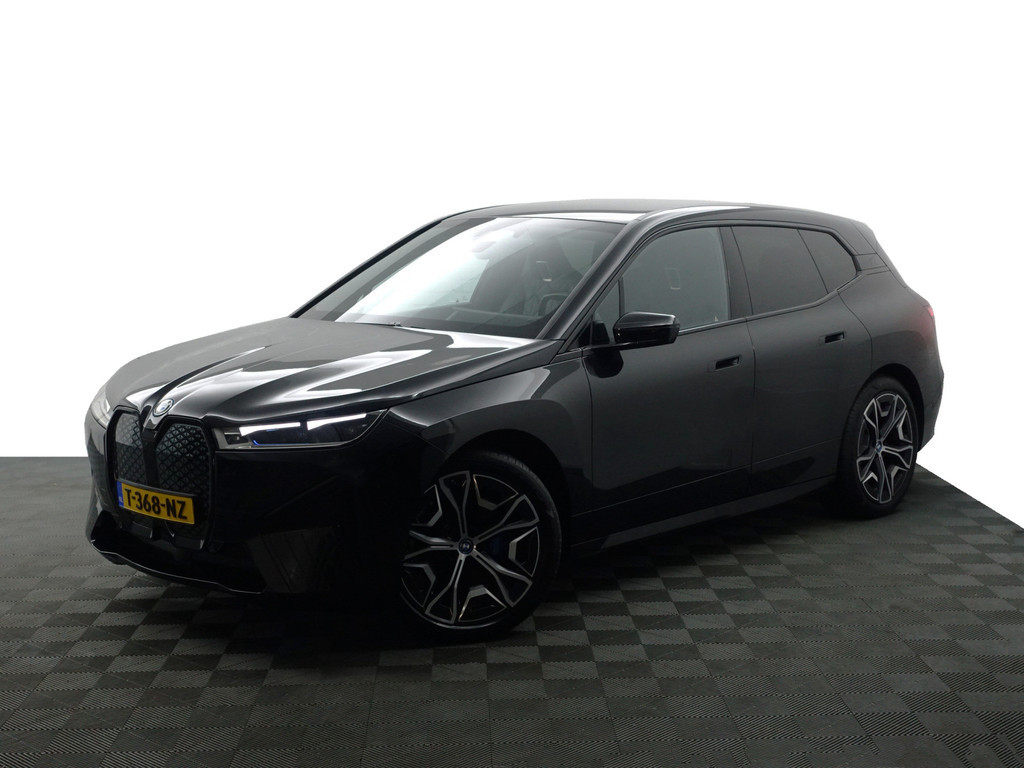 
BMW iX xDrive40 M Sport Plus 77 kWh- Stoelmassage, Harman Kardon, 360 Camera, Head Up, Memory Seats, Sfeerverlichting vol									