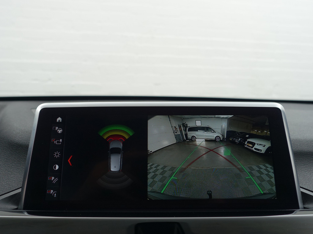 
BMW X1 sDrive20i M Sport Blackpack Aut- Panodak, Sport Leder, Head Up, Xenon Led, Park Assist, Stoelverwarming vol									