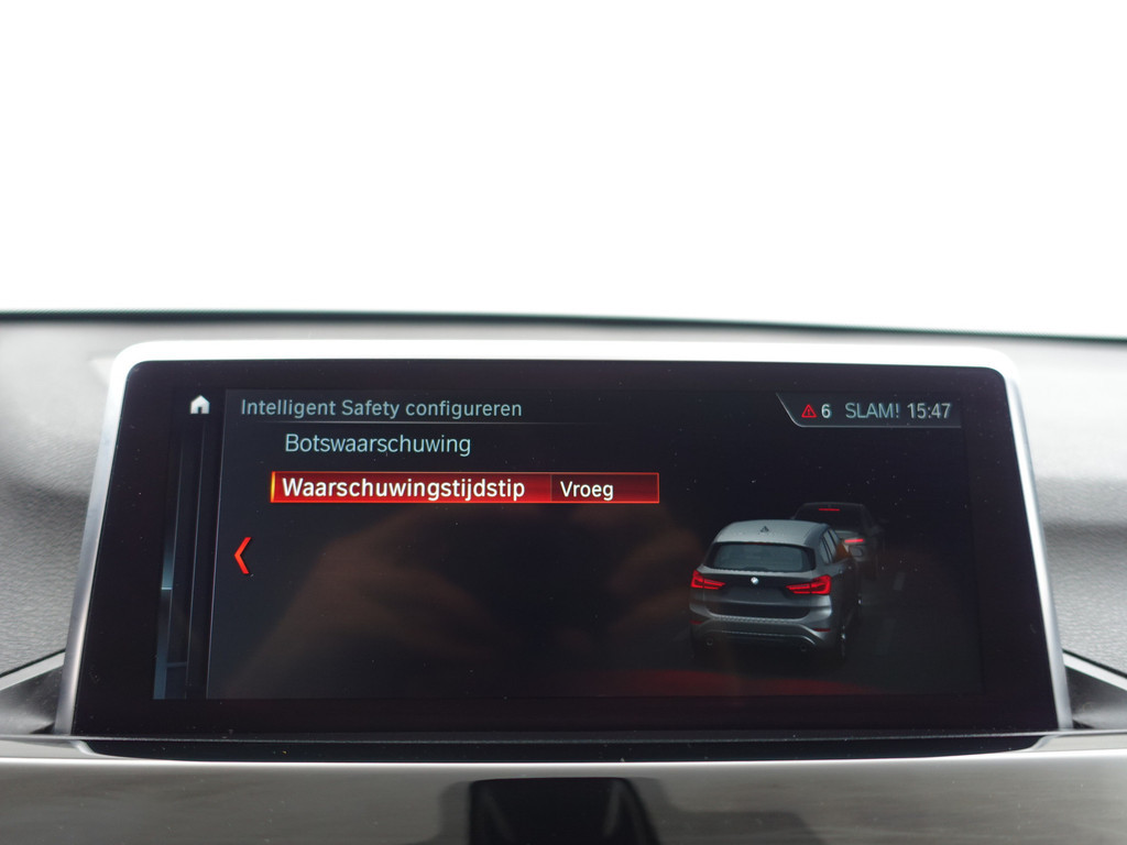 
BMW X1 sDrive20i M Sport Blackpack Aut- Panodak, Sport Leder, Head Up, Xenon Led, Park Assist, Stoelverwarming vol									