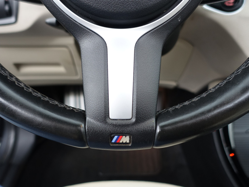 
BMW X1 sDrive20i M Sport Blackpack Aut- Panodak, Sport Leder, Head Up, Xenon Led, Park Assist, Stoelverwarming vol									