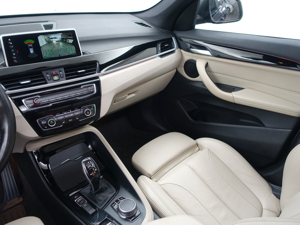 
BMW X1 sDrive20i M Sport Blackpack Aut- Panodak, Sport Leder, Head Up, Xenon Led, Park Assist, Stoelverwarming vol									