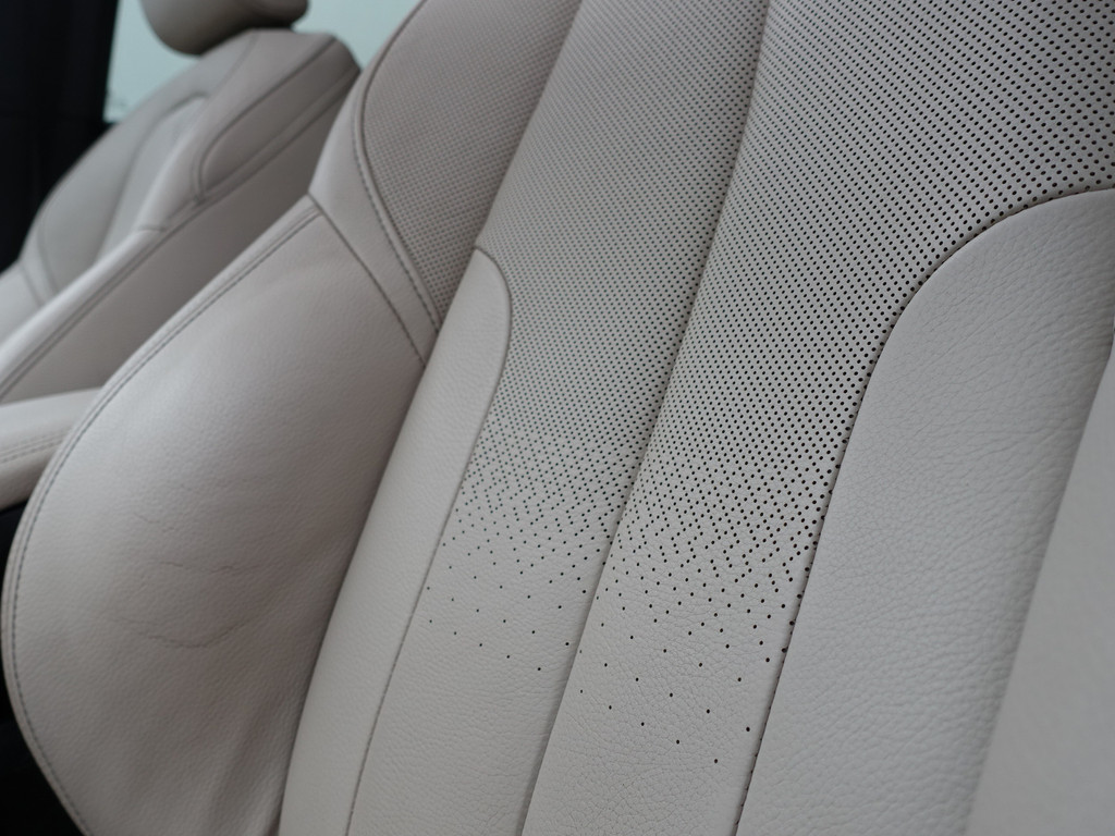 
BMW X1 sDrive20i M Sport Blackpack Aut- Panodak, Sport Leder, Head Up, Xenon Led, Park Assist, Stoelverwarming vol									