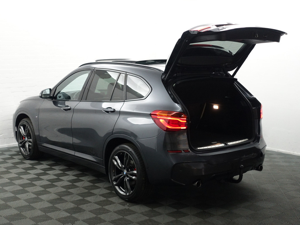 
BMW X1 sDrive20i M Sport Blackpack Aut- Panodak, Sport Leder, Head Up, Xenon Led, Park Assist, Stoelverwarming vol									