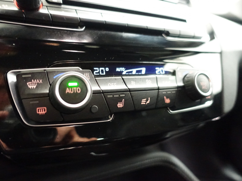 
								BMW X1 1.6D X-Line High Executive- Xenon Led, Sport leder Interieur, Camera, Dynamic Select, Sfeerverlichting vol									