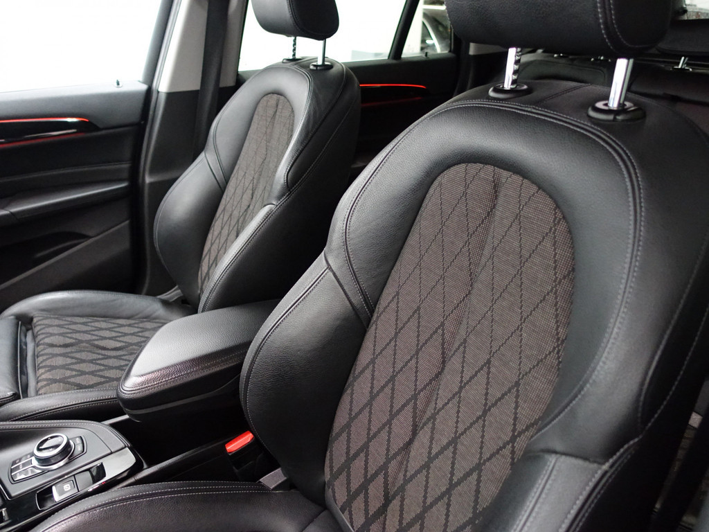 
								BMW X1 1.6D X-Line High Executive- Xenon Led, Sport leder Interieur, Camera, Dynamic Select, Sfeerverlichting vol									
