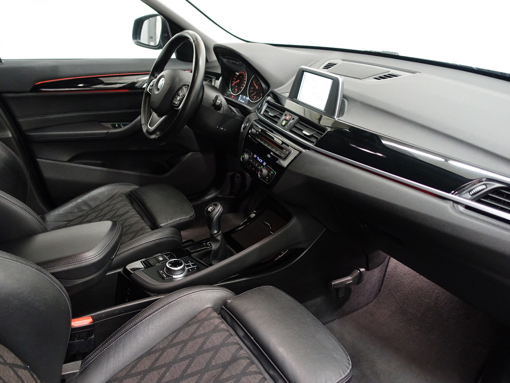 
								BMW X1 1.6D X-Line High Executive- Xenon Led, Sport leder Interieur, Camera, Dynamic Select, Sfeerverlichting vol									