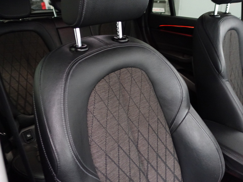 
								BMW X1 1.6D X-Line High Executive- Xenon Led, Sport leder Interieur, Camera, Dynamic Select, Sfeerverlichting vol									