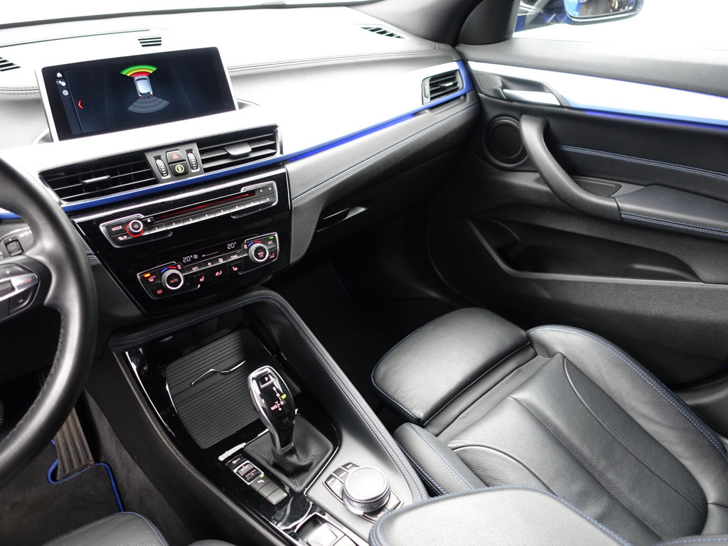 
BMW X2 sDrive20i M Performance Aut- Competition Package, Xenon Led, Carbon, Head Up, Sfeerverlichting, Park Assist vol									