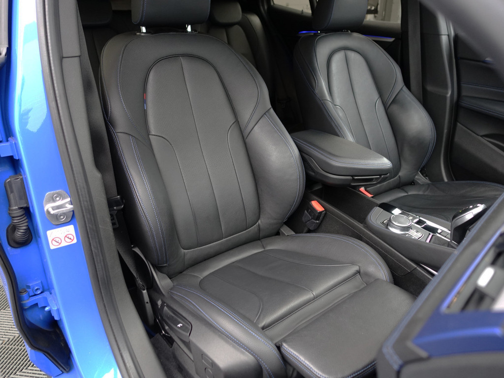 
BMW X2 sDrive20i M Performance Aut- Competition Package, Xenon Led, Carbon, Head Up, Sfeerverlichting, Park Assist vol									