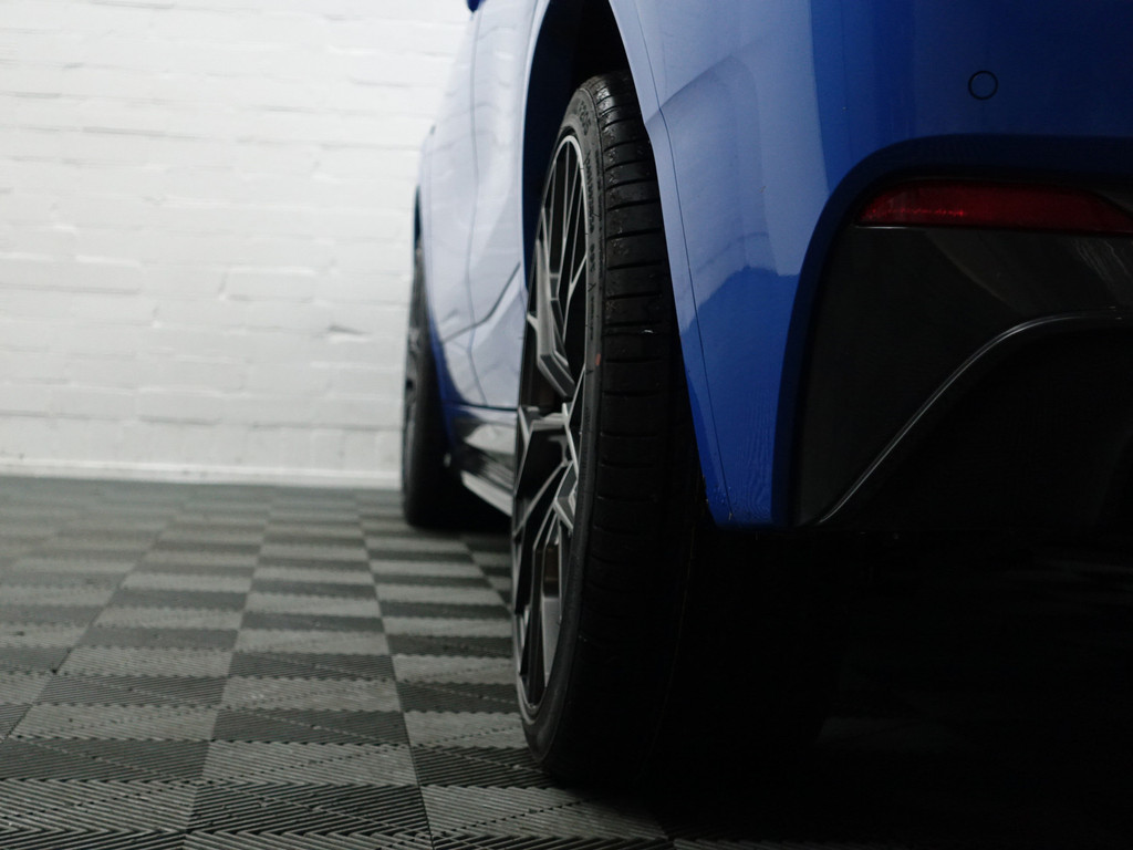 
BMW X2 sDrive20i M Performance Aut- Competition Package, Xenon Led, Carbon, Head Up, Sfeerverlichting, Park Assist vol									