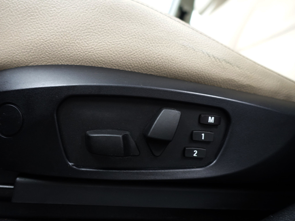 
BMW X3 xDrive28i M Sport Aut- Panodak, Head Up, Memory, Xenon Led, Standkachel, Xenon Led, Camera vol									