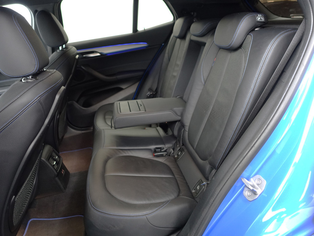 
BMW X2 sDrive20i M Performance Aut- Competition Package, Xenon Led, Carbon, Head Up, Sfeerverlichting, Park Assist vol									