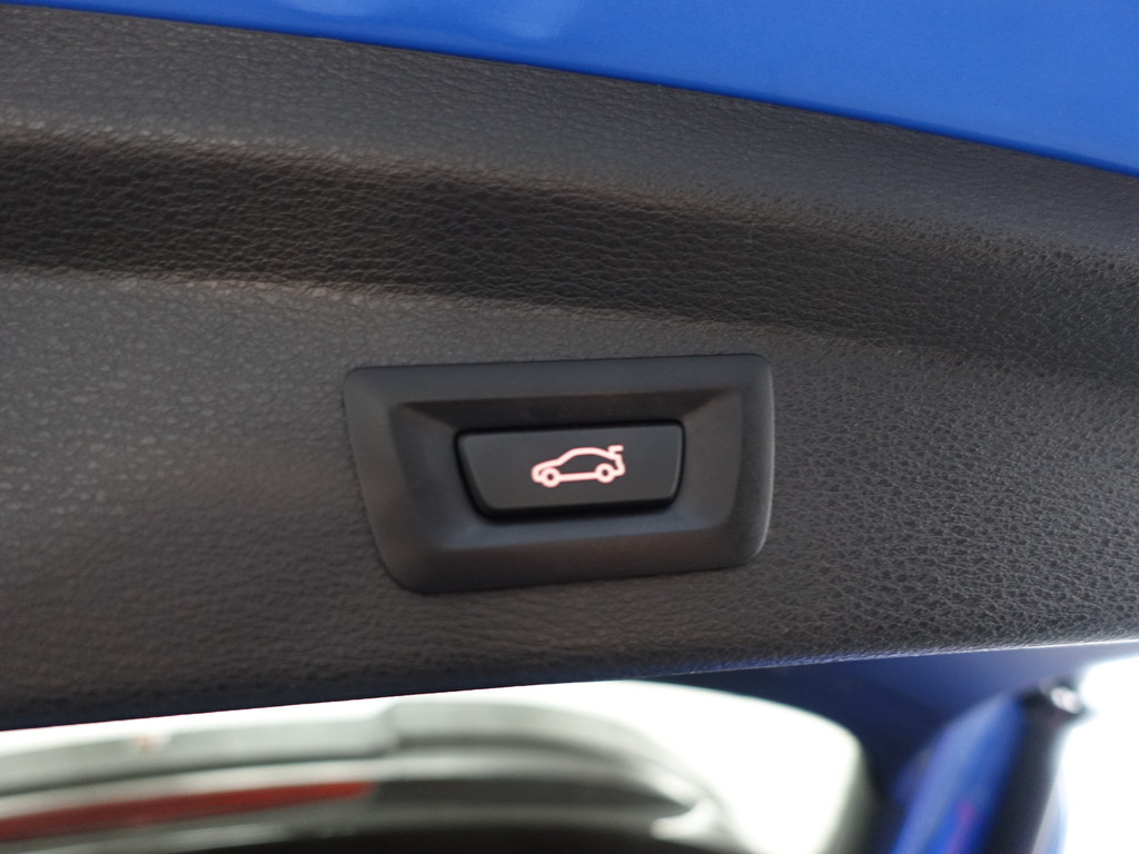 
BMW X2 sDrive20i M Performance Aut- Competition Package, Xenon Led, Carbon, Head Up, Sfeerverlichting, Park Assist vol									