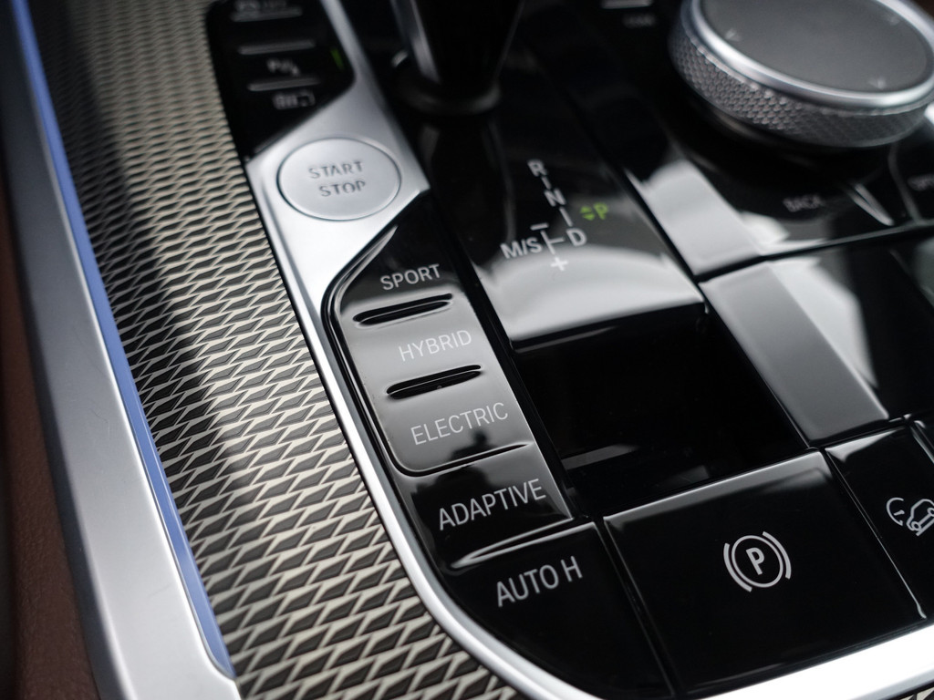 
BMW X5 xDrive45e M Sport Shadowline Aut- Panodak, Memory Seats, Sfeerverlichting, Virtual Cockpit, Park Pilot, Xenon Led vol									