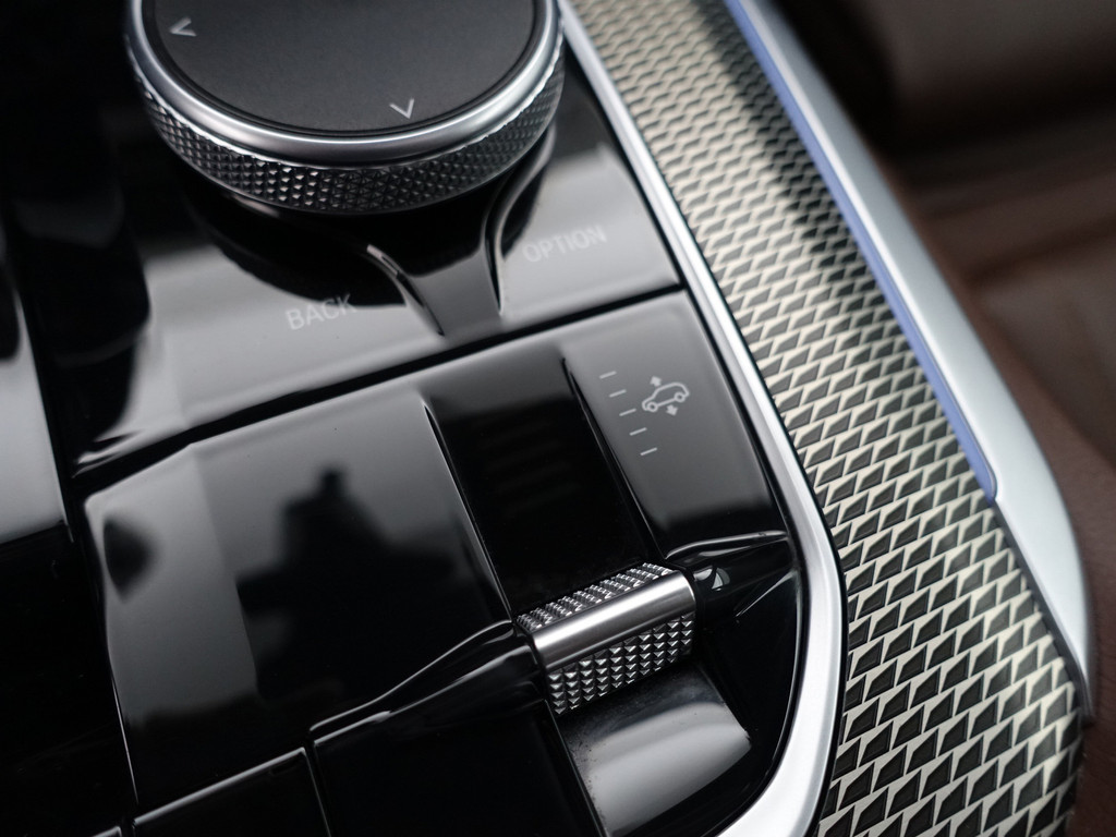 
BMW X5 xDrive45e M Sport Shadowline Aut- Panodak, Memory Seats, Sfeerverlichting, Virtual Cockpit, Park Pilot, Xenon Led vol									