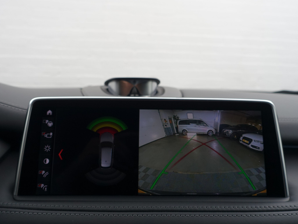 
BMW X5 M Black Fire Edition Aut- Bang Olufsen Plus, Carbon Afwerking, Alcantara Hemel, Head Up, Panoramadak, 360 Camera vol									