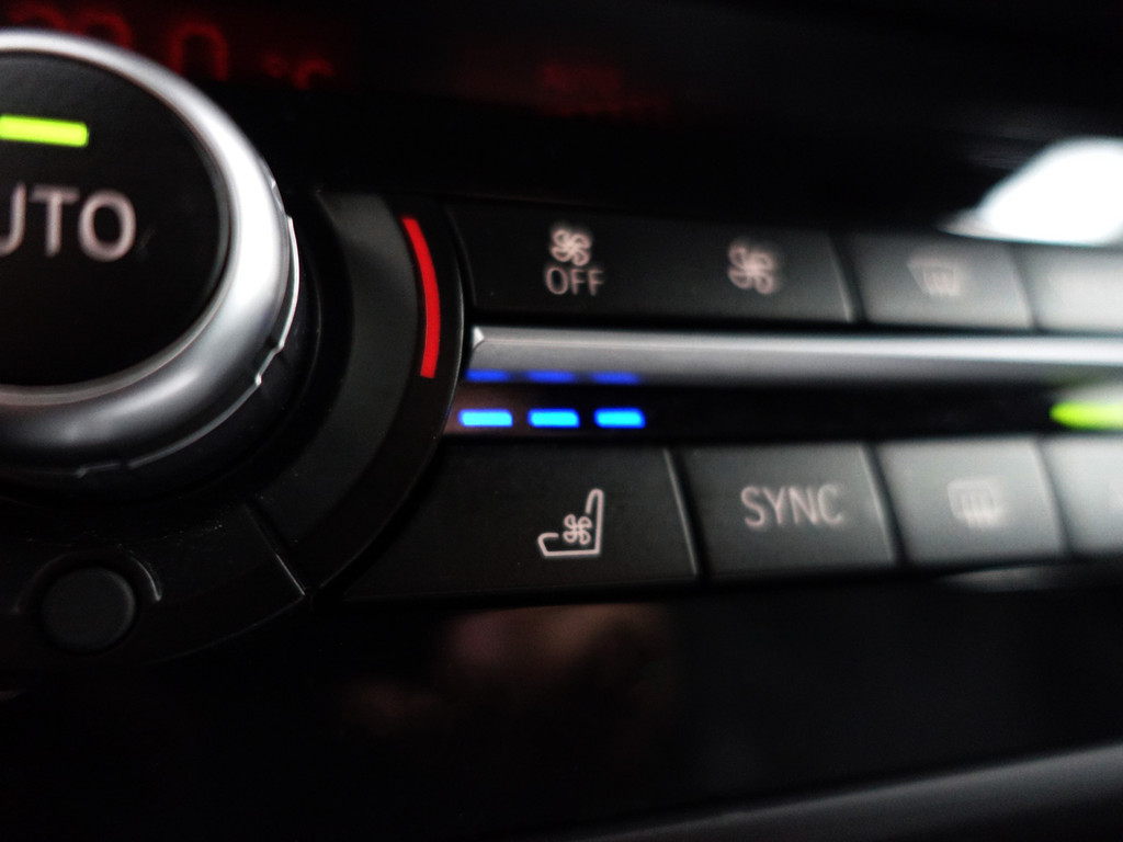 
BMW X5 M Black Fire Edition Aut- Bang Olufsen Plus, Carbon Afwerking, Alcantara Hemel, Head Up, Panoramadak, 360 Camera vol									