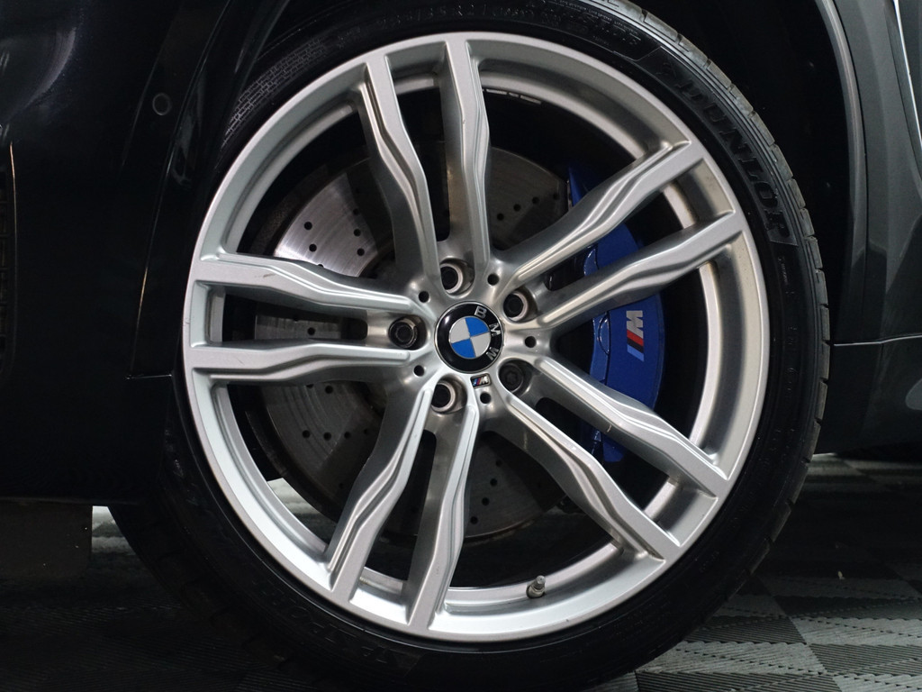 
BMW X5 M Black Fire Edition Aut- Bang Olufsen Plus, Carbon Afwerking, Alcantara Hemel, Head Up, Panoramadak, 360 Camera vol									