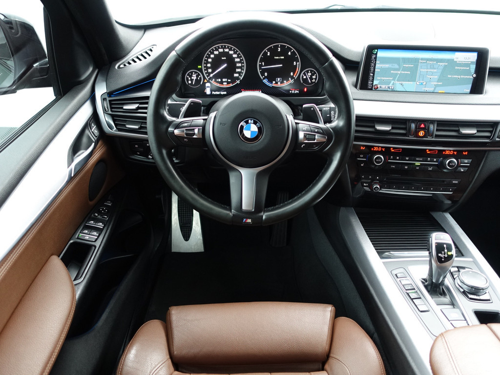 
BMW X5 xDrive40d M Performance Aut- 360 Camera, Xenon Led, Sfeerverlichting, Memory, Head Up, Virtual Cockpit vol									