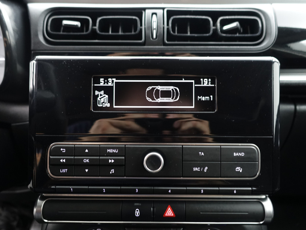 
Citroën C3 1.2 PureTech Blackline- Two Tone, Led, Park Assist, Clima, Cruise, Lane Assist vol									