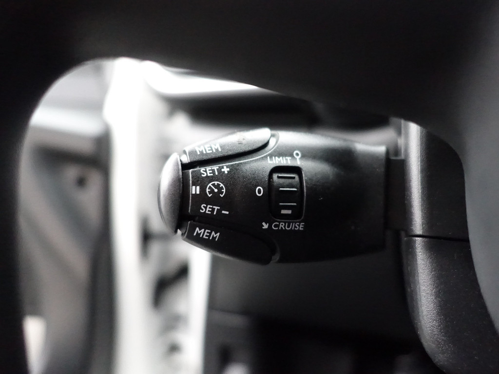 
Citroën C3 1.2 PureTech Blackline- Two Tone, Led, Park Assist, Clima, Cruise, Lane Assist vol									