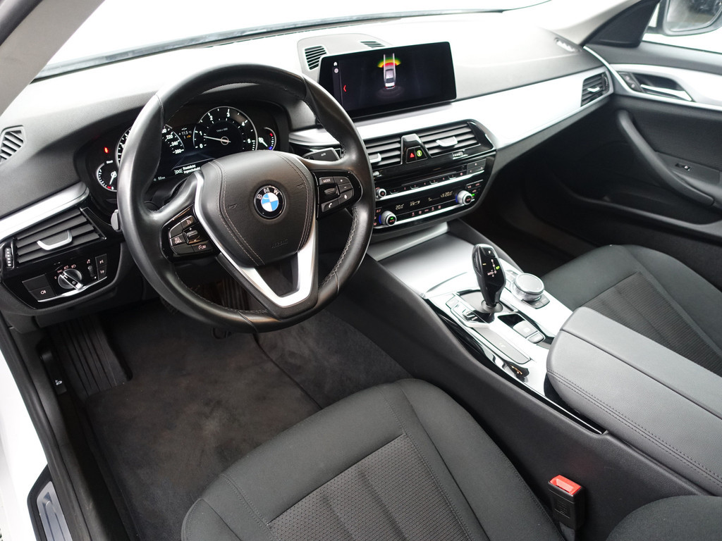 
								BMW 5 Serie 520d M Sport High Exe Aut- Xenon Led, Park Assist, Navi, Virtual Cockpit, Elek Stoel vol									