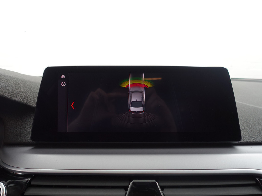 
								BMW 5 Serie 520d M Sport High Exe Aut- Xenon Led, Park Assist, Navi, Virtual Cockpit, Elek Stoel vol									
