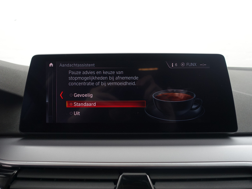 
								BMW 5 Serie 520d M Sport High Exe Aut- Xenon Led, Park Assist, Navi, Virtual Cockpit, Elek Stoel vol									