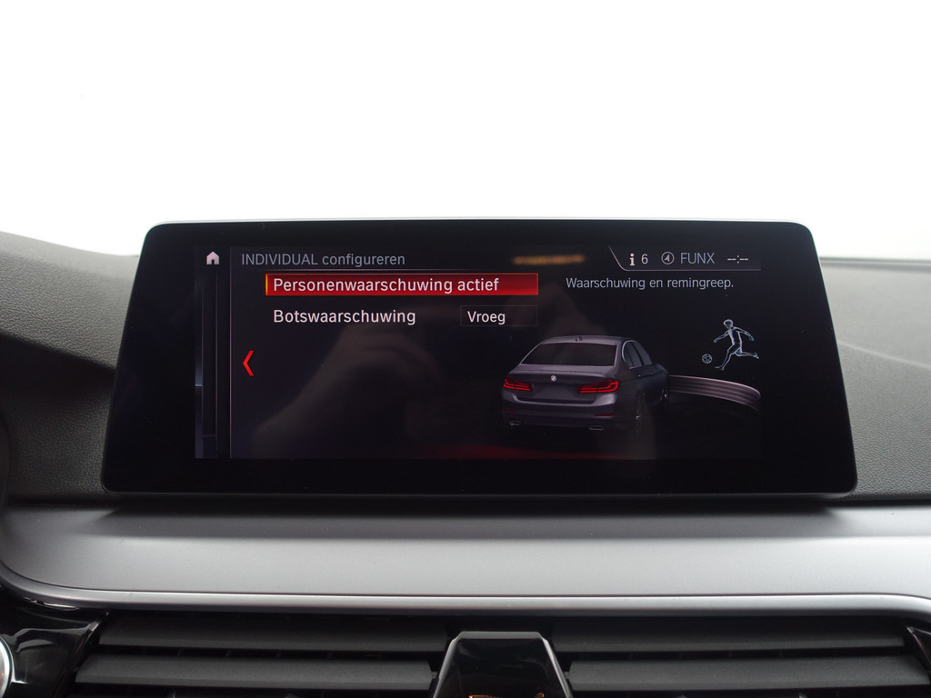 
								BMW 5 Serie 520d M Sport High Exe Aut- Xenon Led, Park Assist, Navi, Virtual Cockpit, Elek Stoel vol									